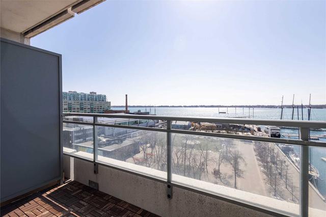 923 - 230 Queens Quay W, Condo with 1 bedrooms, 1 bathrooms and 1 parking in Toronto ON | Image 7