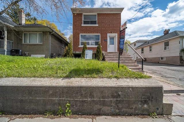 upper - 3517 St Clair Ave, House detached with 4 bedrooms, 2 bathrooms and 3 parking in Toronto ON | Image 9