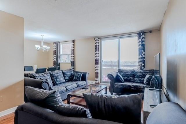702 - 3533 Derry Rd, Condo with 2 bedrooms, 1 bathrooms and 1 parking in Mississauga ON | Image 2