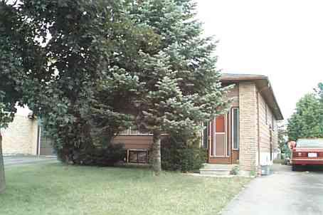 39 Blackwater Cres, House detached with 4 bedrooms, 1 bathrooms and 4 parking in Toronto ON | Image 1