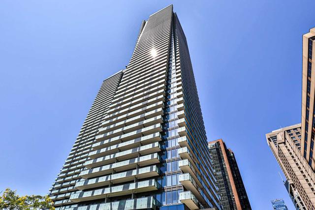 1011 - 1080 Bay St, Condo with 1 bedrooms, 1 bathrooms and 0 parking in Toronto ON | Image 1