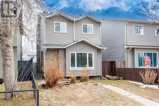 85 Martinbrook Road Ne, House detached with 4 bedrooms, 2 bathrooms and null parking in Calgary AB | Image 2