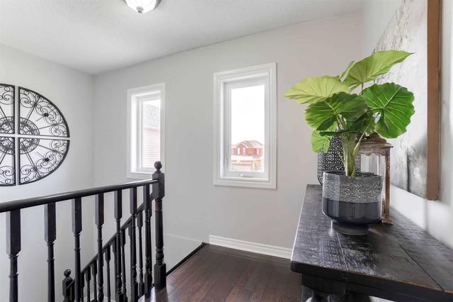 51 Twin Willow Cres, House detached with 3 bedrooms, 2 bathrooms and 3 parking in Brampton ON | Image 11