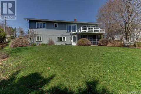 41 Maxwell Drive, House detached with 5 bedrooms, 2 bathrooms and null parking in Sussex NB | Card Image