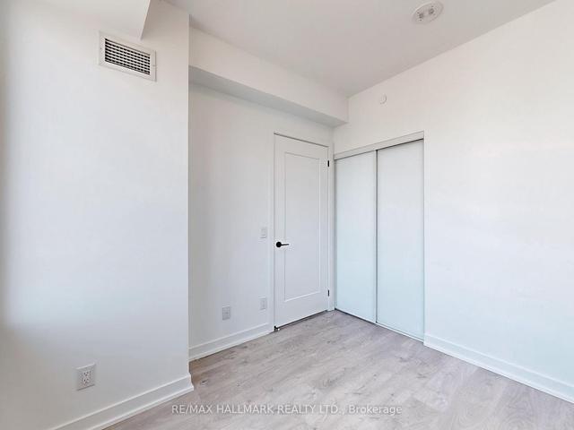 2408 - 5 Defries St, Condo with 2 bedrooms, 2 bathrooms and 0 parking in Toronto ON | Image 15