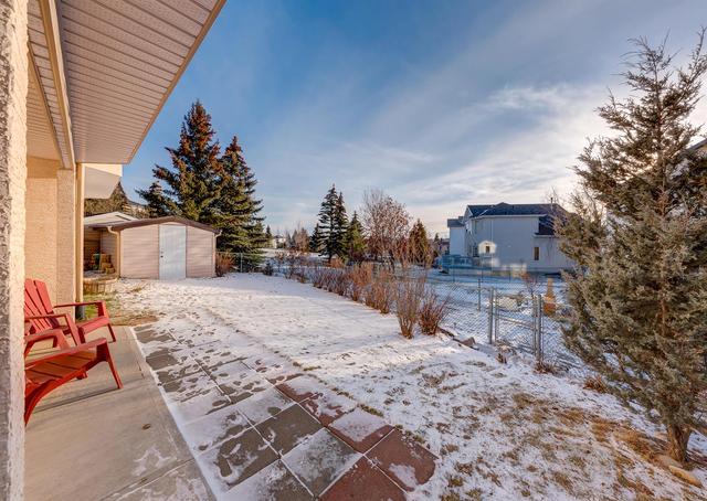 315 Scenic View Bay Nw, House detached with 4 bedrooms, 3 bathrooms and 4 parking in Calgary AB | Image 43