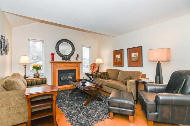 11 Peer Dr, House detached with 3 bedrooms, 3 bathrooms and 4 parking in Guelph ON | Image 8