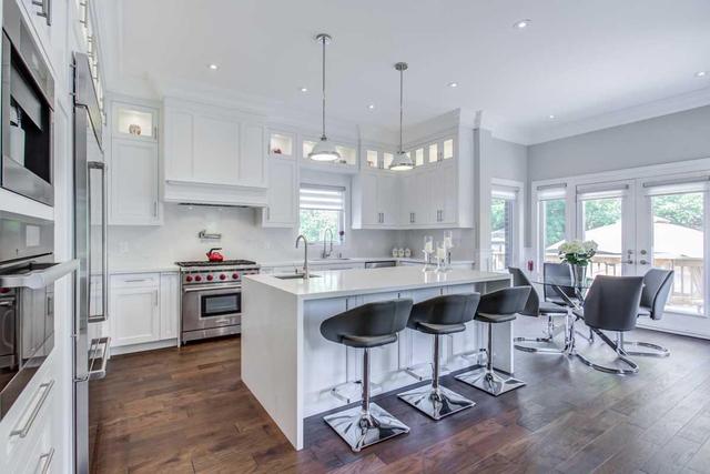 23 Laurentia Cres, House detached with 4 bedrooms, 5 bathrooms and 4 parking in Toronto ON | Image 7