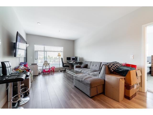 304 - 9015 120 Street, Condo with 2 bedrooms, 2 bathrooms and 1 parking in Delta BC | Image 2