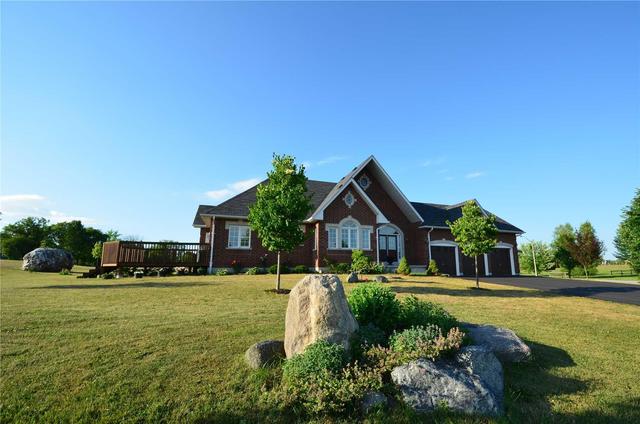 2 Honeyfield Lane, House detached with 3 bedrooms, 2 bathrooms and 8 parking in Kawartha Lakes ON | Image 3