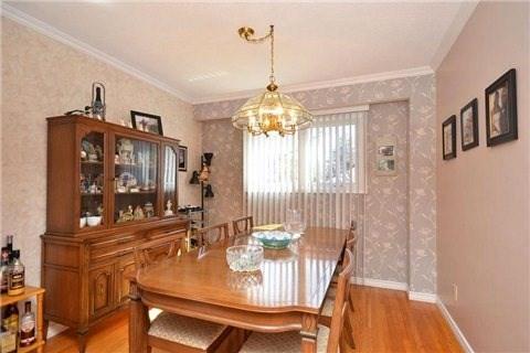 6462 Dunray Crt, House detached with 4 bedrooms, 2 bathrooms and 6 parking in Mississauga ON | Image 6