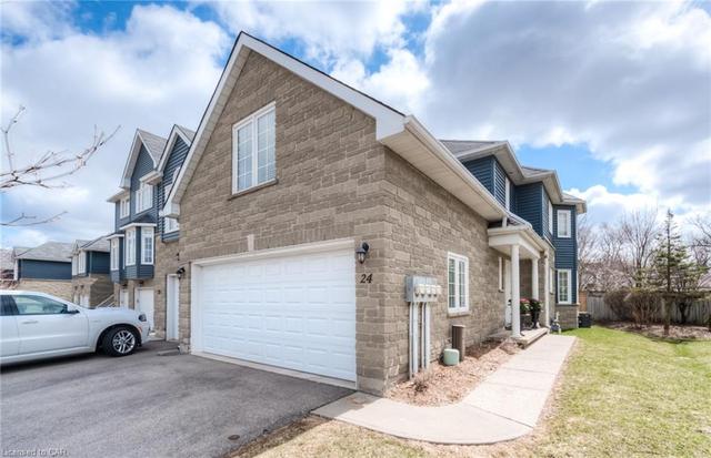 24 - 199 Saginaw Parkway, House attached with 3 bedrooms, 2 bathrooms and 4 parking in Cambridge ON | Image 2