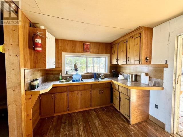 5873 S Dempsey Lake Road, House detached with 4 bedrooms, 0 bathrooms and null parking in Cariboo G BC | Image 23