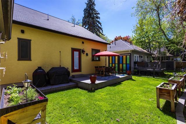 1876 Marshall Street, House detached with 3 bedrooms, 3 bathrooms and 2 parking in Kelowna BC | Image 37