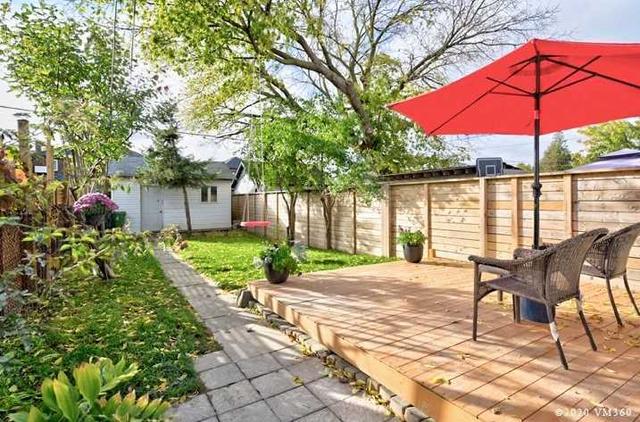 17 Cayuga Ave, House detached with 2 bedrooms, 2 bathrooms and 0 parking in Toronto ON | Image 7
