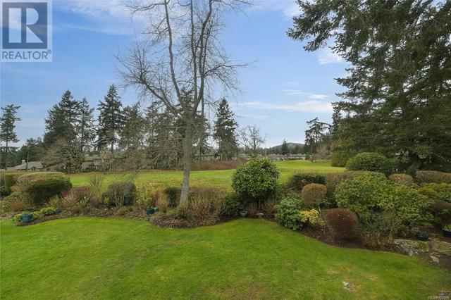 5 - 520 Marsett Pl, House attached with 4 bedrooms, 3 bathrooms and 1 parking in Saanich BC | Image 35