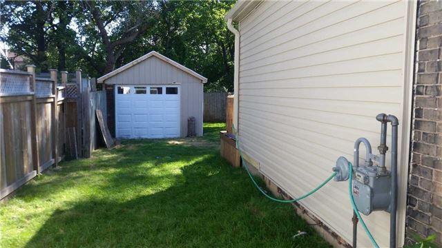113 Peel St, House detached with 4 bedrooms, 2 bathrooms and 1 parking in Brantford ON | Image 5