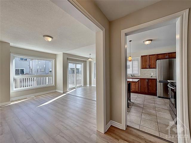 838 Campobello Drive, Townhouse with 3 bedrooms, 3 bathrooms and 2 parking in Ottawa ON | Image 8
