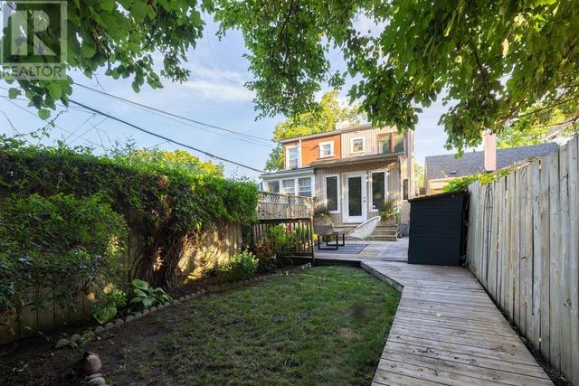 16 Gertrude Pl, House semidetached with 2 bedrooms, 2 bathrooms and 0 parking in Toronto ON | Image 27