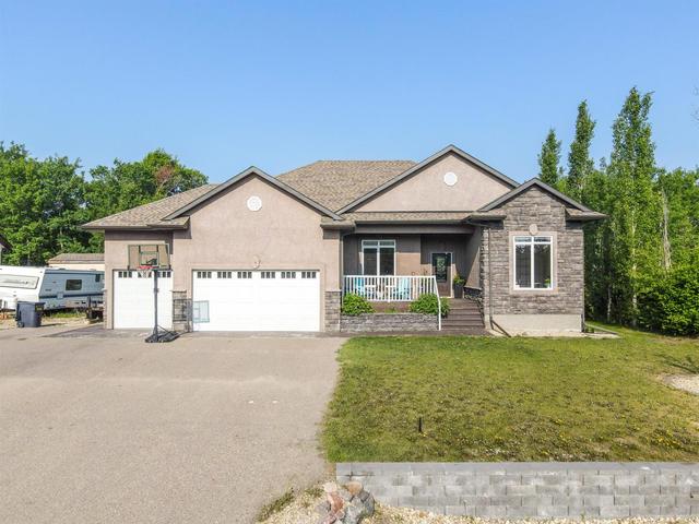 120 Wolf Run Drive, House detached with 5 bedrooms, 3 bathrooms and 3 parking in Ponoka County AB | Image 1