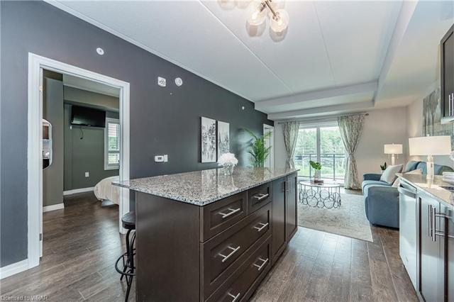 308 - 35 Kingsbury Square, House attached with 2 bedrooms, 2 bathrooms and 1 parking in Guelph ON | Image 32