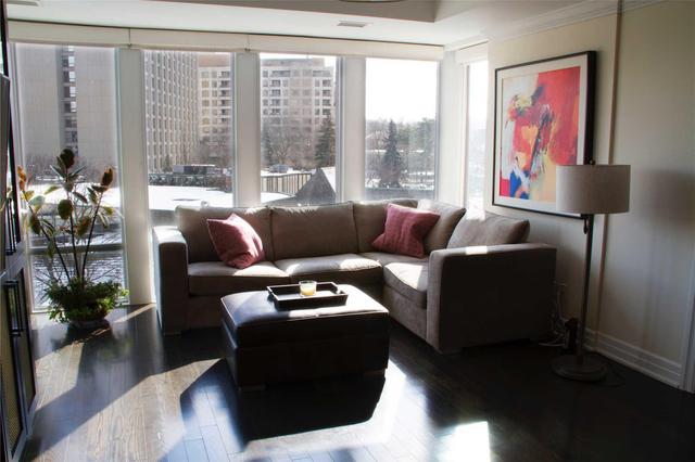 512 - 30 Old Mill Rd, Condo with 2 bedrooms, 2 bathrooms and 1 parking in Toronto ON | Image 8
