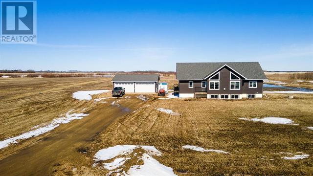 1004 Mccarter Avenue, House detached with 6 bedrooms, 3 bathrooms and 2 parking in Camrose County AB | Image 3