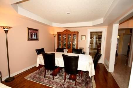 867 Bramble Crt, House detached with 4 bedrooms, 4 bathrooms and 2 parking in Mississauga ON | Image 3