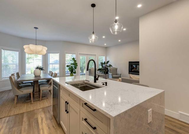 50 Discovery Ridge Gardens Sw, House detached with 4 bedrooms, 3 bathrooms and 4 parking in Calgary AB | Image 8
