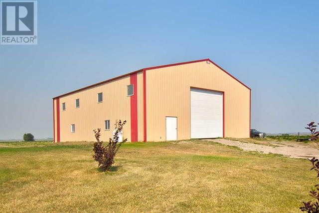 232060 Range Road 245, Home with 3 bedrooms, 2 bathrooms and null parking in Wheatland County AB | Image 31