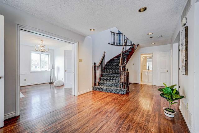 44 Frontenac Ave, House detached with 6 bedrooms, 7 bathrooms and 3 parking in Toronto ON | Image 23