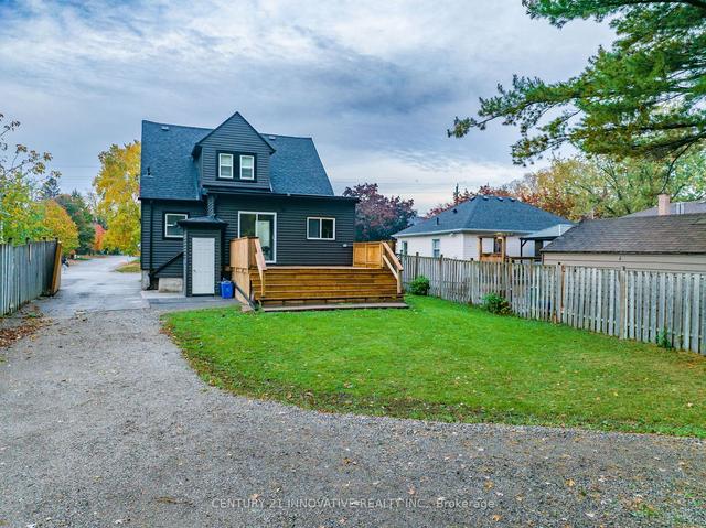 37 Lincoln St, House detached with 4 bedrooms, 3 bathrooms and 12 parking in Ajax ON | Image 32