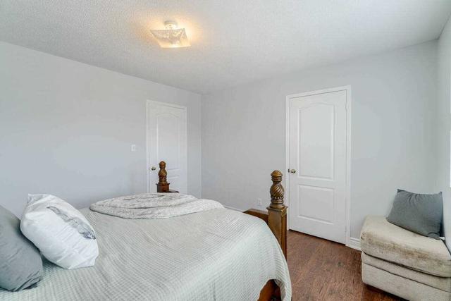 17 Tawnberry Circ, House detached with 4 bedrooms, 4 bathrooms and 5 parking in Brampton ON | Image 26
