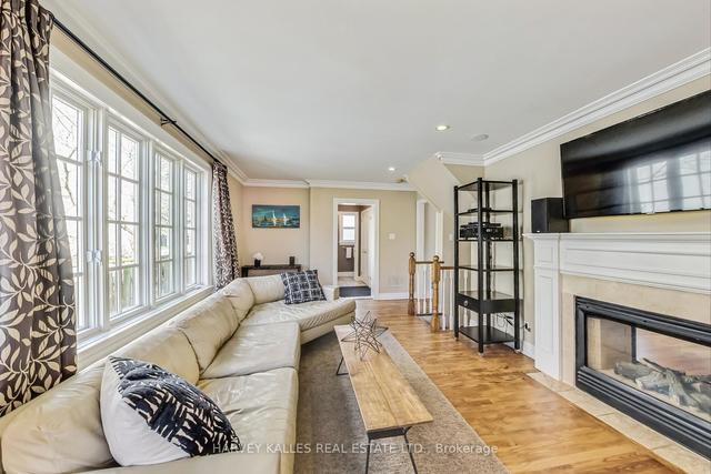 218 Yonge Blvd, House detached with 3 bedrooms, 4 bathrooms and 4 parking in Toronto ON | Image 4