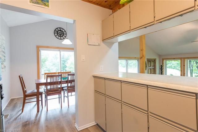 1165 County Rd 620, House detached with 2 bedrooms, 1 bathrooms and 12 parking in North Kawartha ON | Image 17