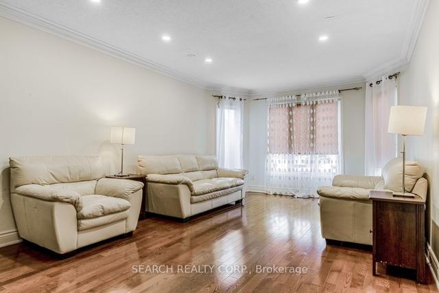 8 Ridelle Crt, House detached with 5 bedrooms, 3 bathrooms and 6 parking in Brampton ON | Image 36