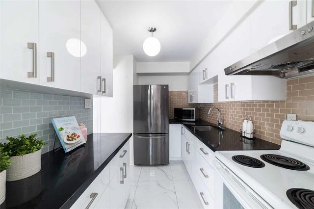 153 - 165 Cherokee Blvd, Townhouse with 4 bedrooms, 2 bathrooms and 1 parking in Toronto ON | Image 12