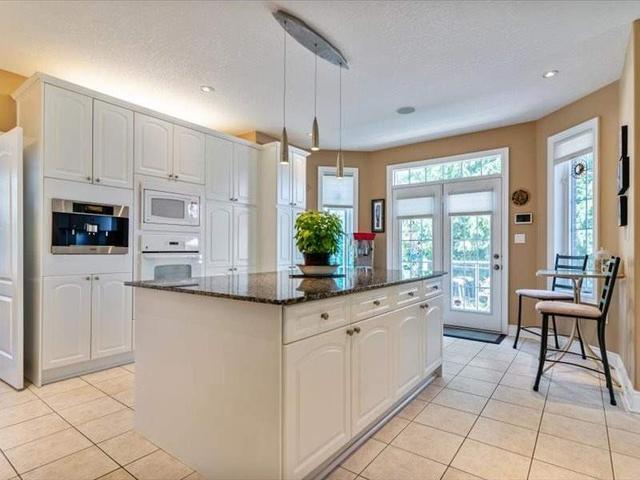 4467 Breckongate Crt, House detached with 2 bedrooms, 2 bathrooms and 6 parking in Burlington ON | Image 36