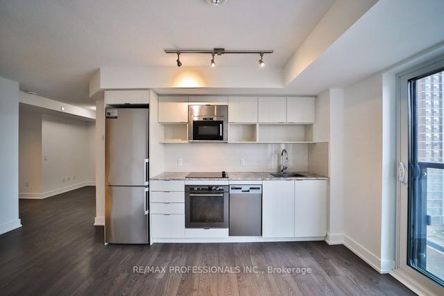 803 - 7 Mabelle Ave, Condo with 1 bedrooms, 1 bathrooms and 1 parking in Toronto ON | Image 16