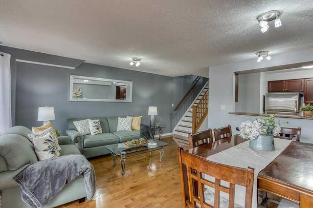 919 Zeller Cres, House attached with 3 bedrooms, 3 bathrooms and 2 parking in Kitchener ON | Image 15