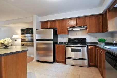 th3 - 200 Twelfth St, Townhouse with 3 bedrooms, 2 bathrooms and 2 parking in Toronto ON | Image 2