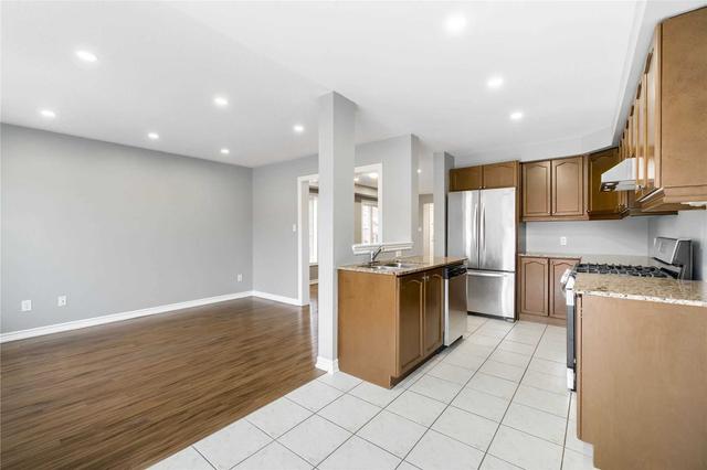 43 Kintyre St, House semidetached with 4 bedrooms, 3 bathrooms and 3 parking in Brampton ON | Image 3