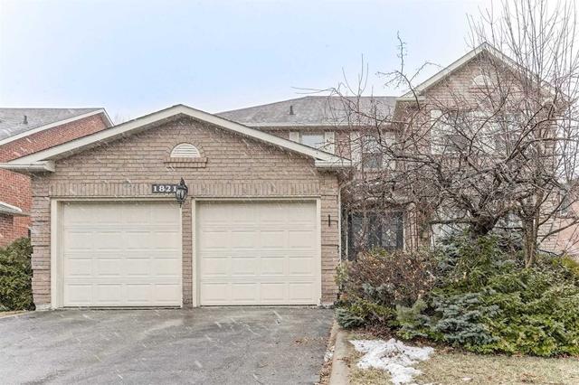 1821 Pilgrims Way, House detached with 4 bedrooms, 5 bathrooms and 4 parking in Oakville ON | Image 1