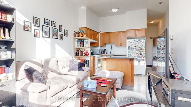 106 - 4 Elsinore Path, Condo with 1 bedrooms, 1 bathrooms and 1 parking in Toronto ON | Image 6