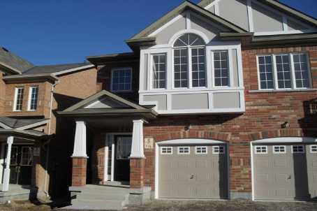 576 Courtney Valley Rd, House semidetached with 4 bedrooms, 3 bathrooms and 1 parking in Mississauga ON | Image 2