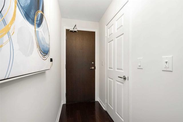 lph05 - 3 Michael Power Pl, Condo with 1 bedrooms, 1 bathrooms and 1 parking in Toronto ON | Image 7