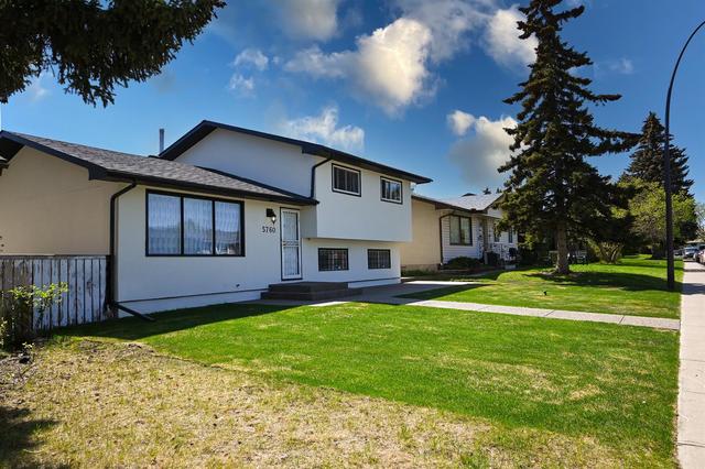 5760 Maidstone Crescent Ne, House detached with 5 bedrooms, 2 bathrooms and 4 parking in Calgary AB | Image 3