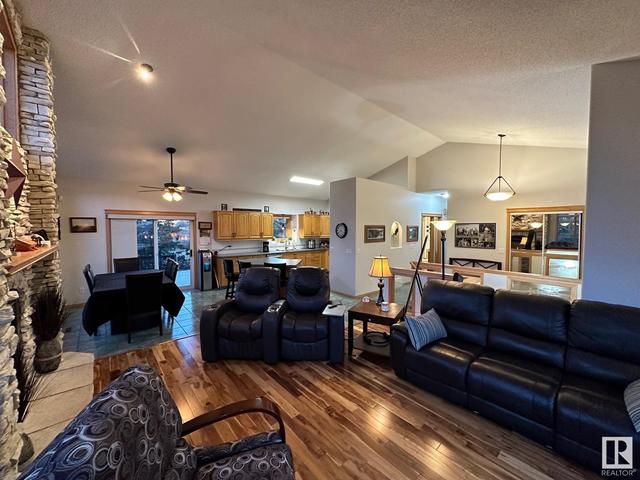 27519 79 Av, House detached with 4 bedrooms, 2 bathrooms and null parking in Stony Plain AB | Image 27