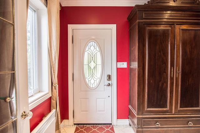 57 Berczy St, House detached with 7 bedrooms, 5 bathrooms and 6 parking in Barrie ON | Image 6