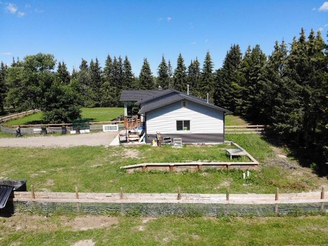 53041 54 Highway, House detached with 3 bedrooms, 2 bathrooms and 6 parking in Clearwater County AB | Image 6